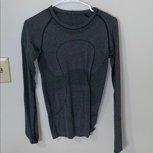 Women’s lululemon long sleeve